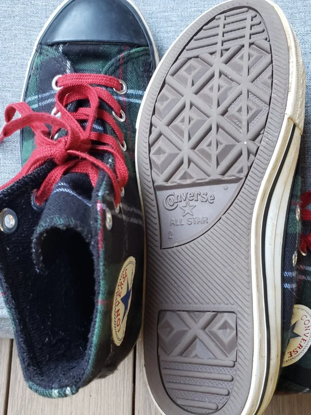 EUC CTAS Converse green / red plaid high top (2 Youth) KICKS